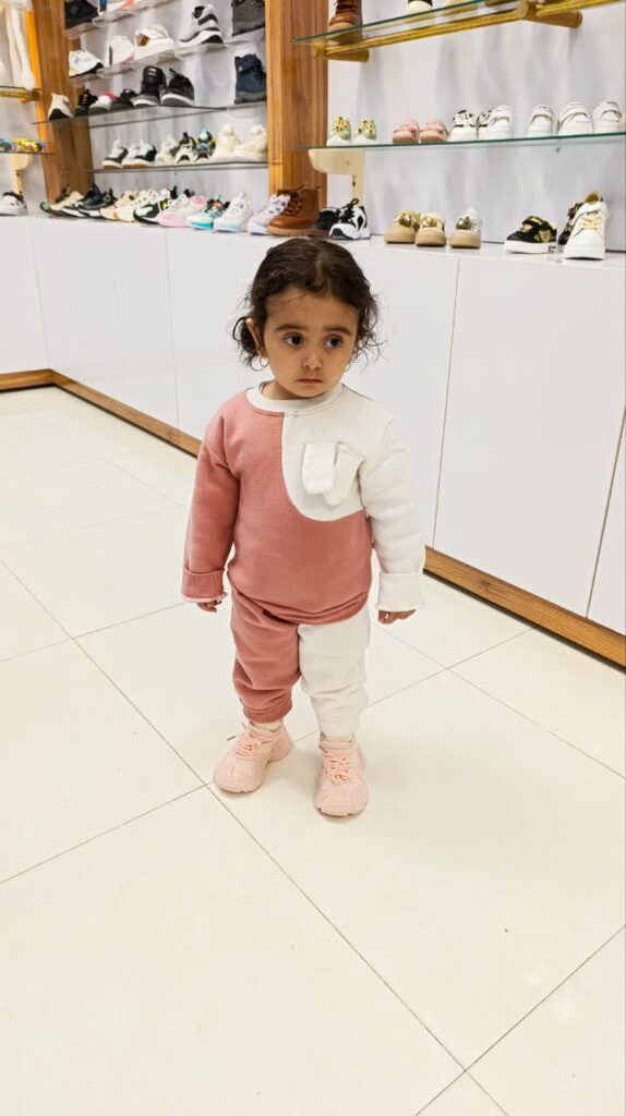 کفش جورابی بچگانه